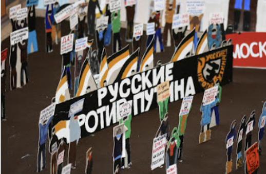 Signs in the shape of human silhouettes.